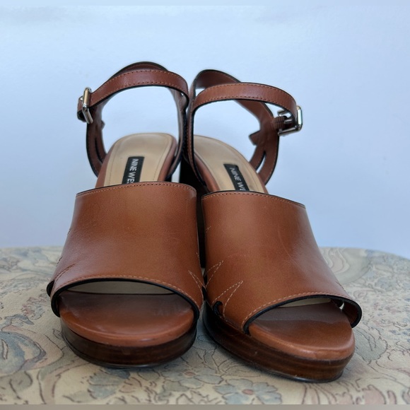 Nine West 5.5 Brown Leather Pumps - Picture 2 of 5